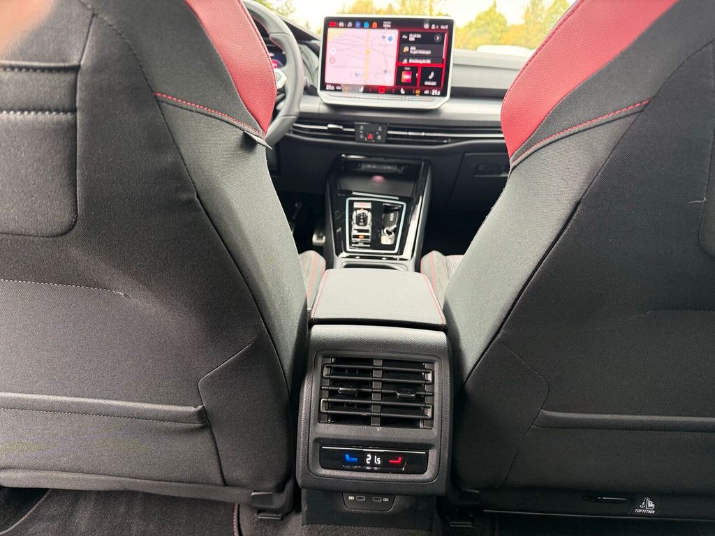 Volkswagen Golf 2024