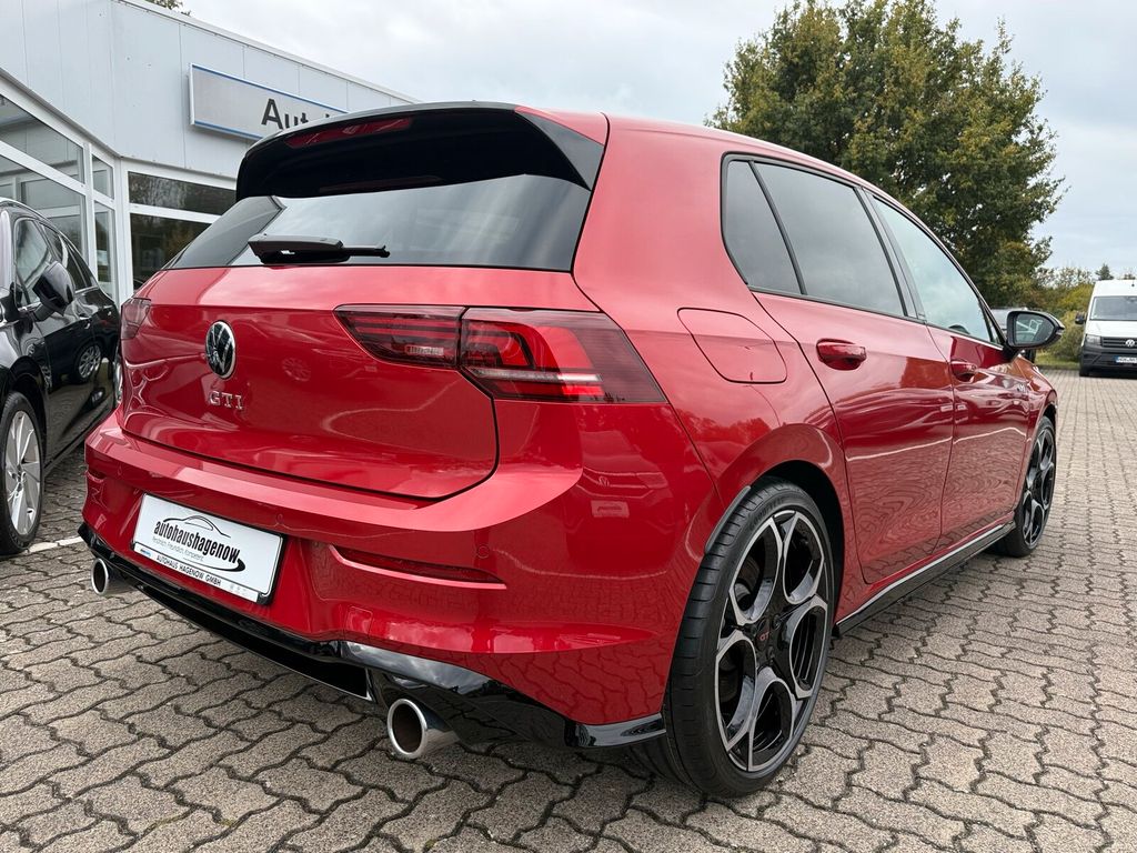Volkswagen Golf 2024