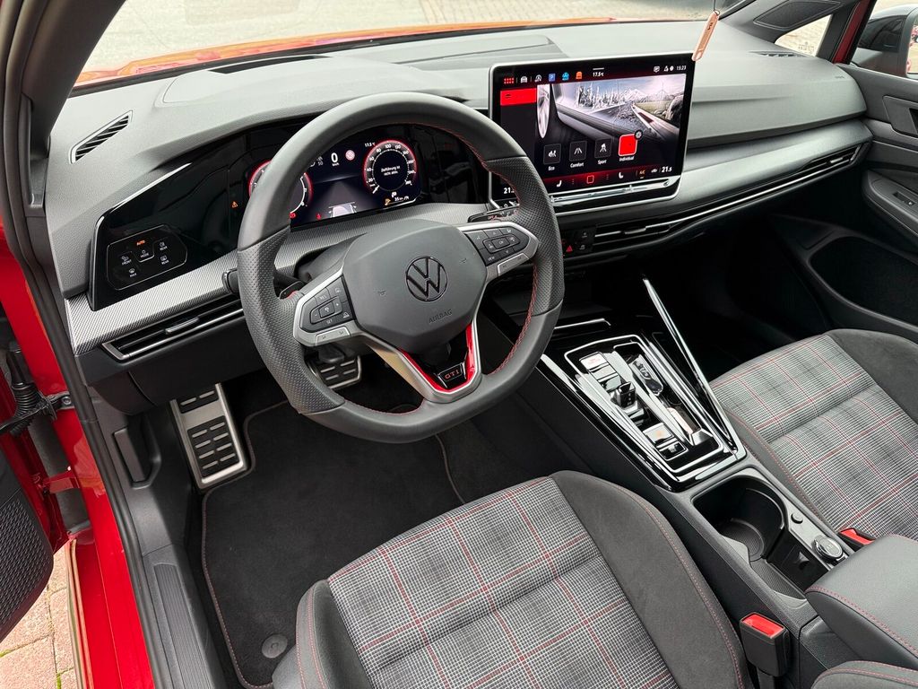 Volkswagen Golf 2024