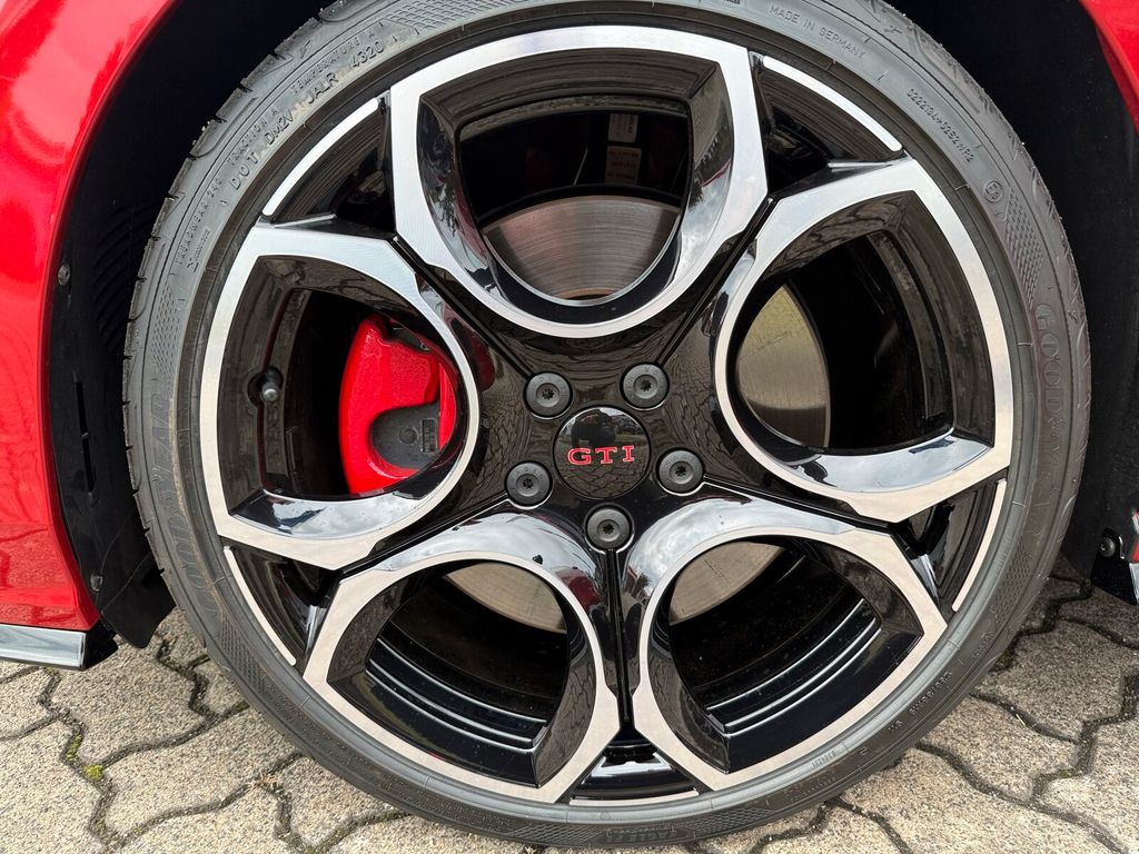 Volkswagen Golf 2024