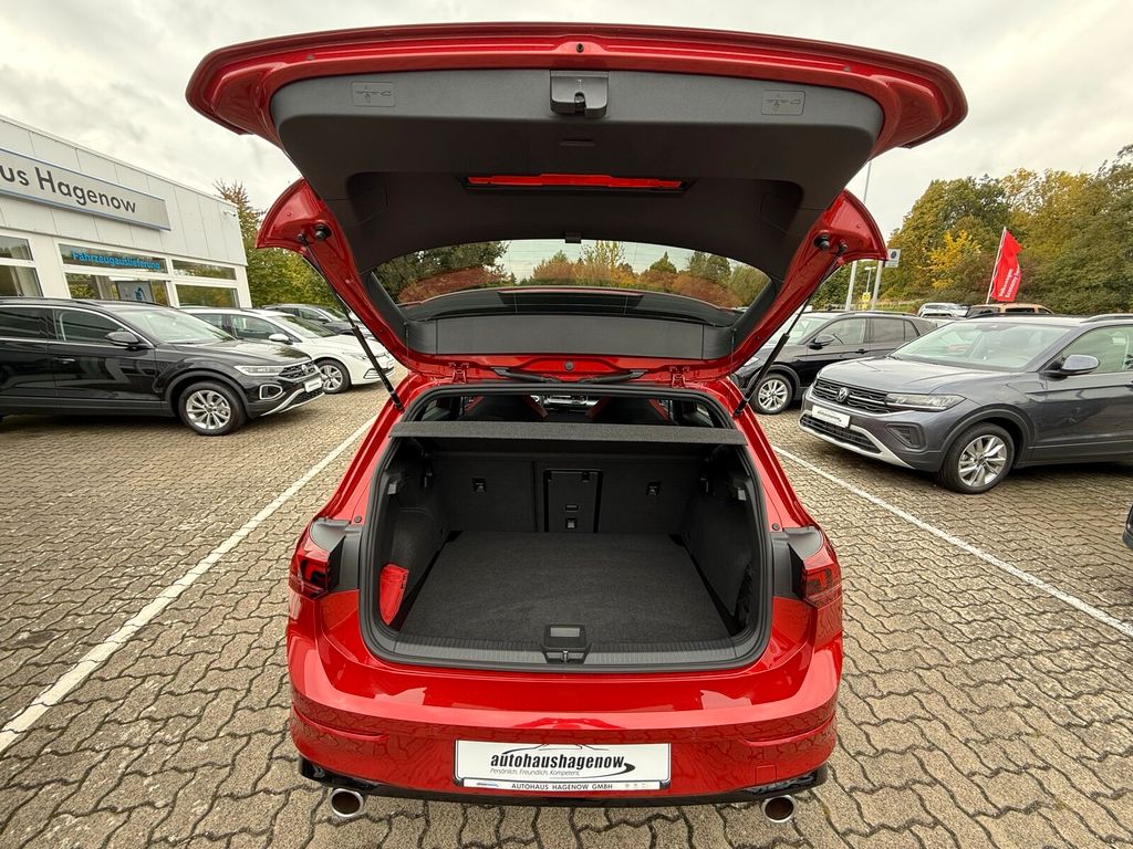 Volkswagen Golf 2024