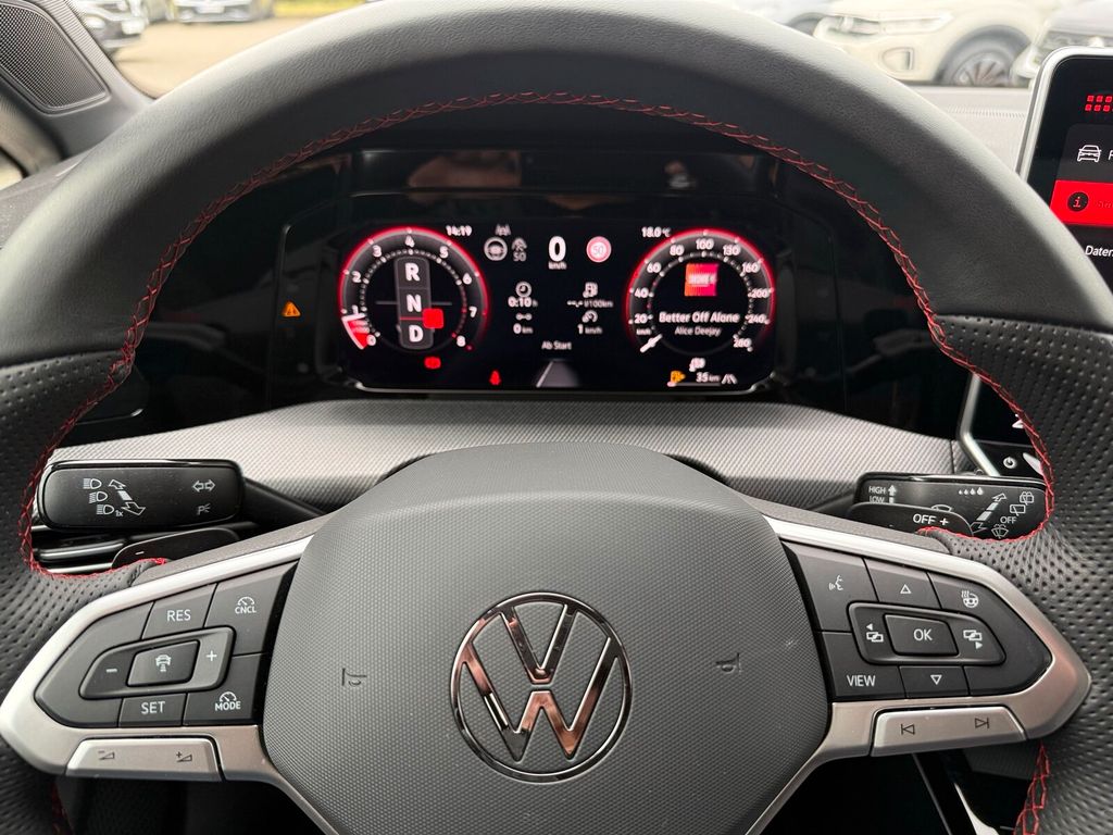 Volkswagen Golf 2024