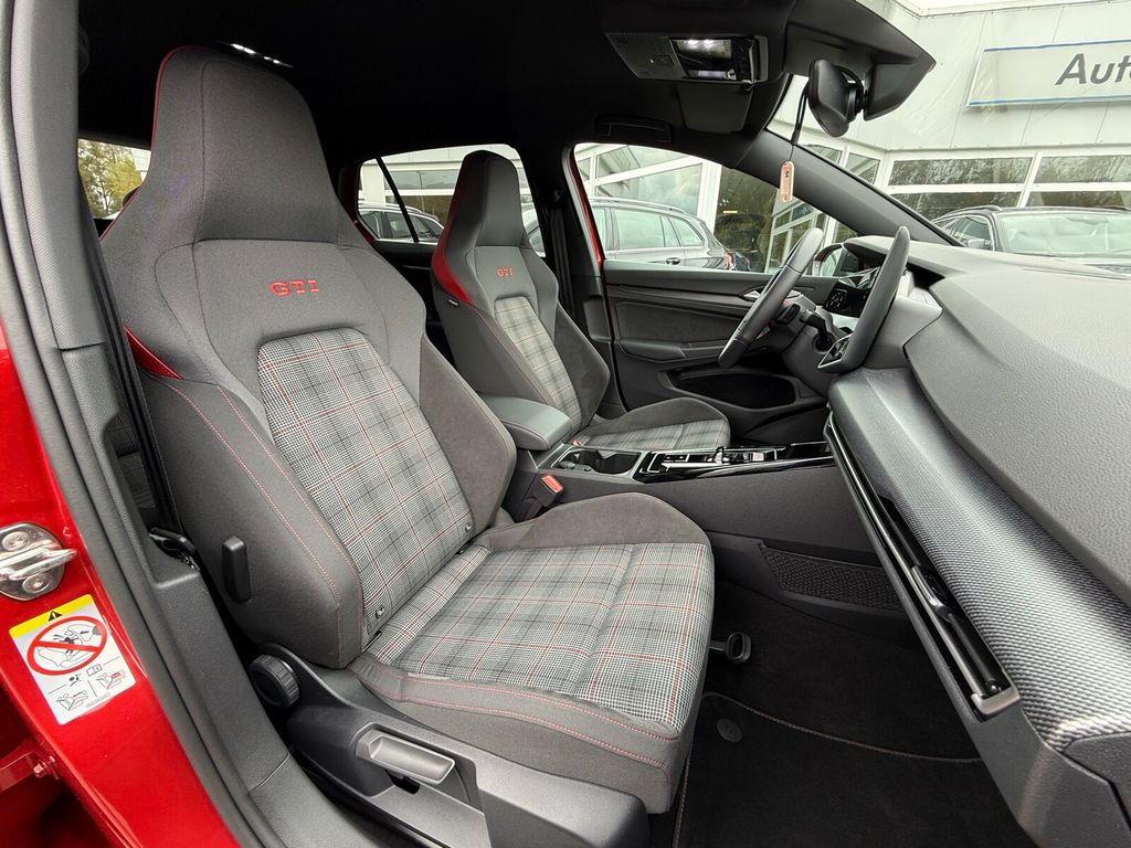 Volkswagen Golf 2024