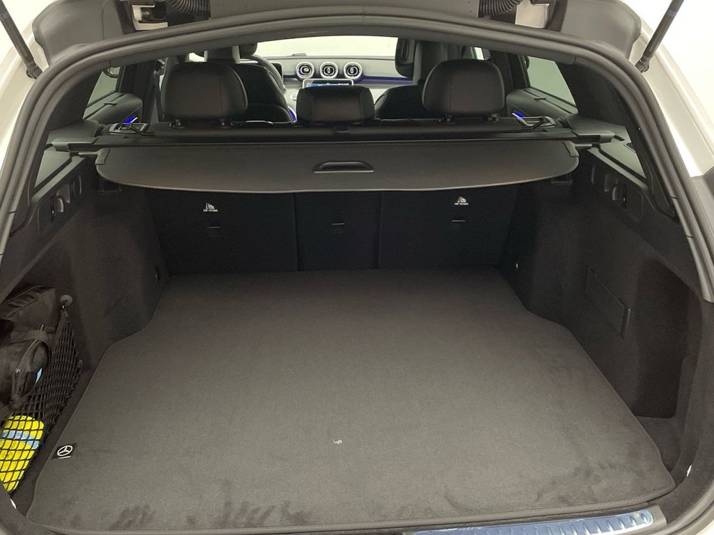 Mercedes-Benz C 220 2025