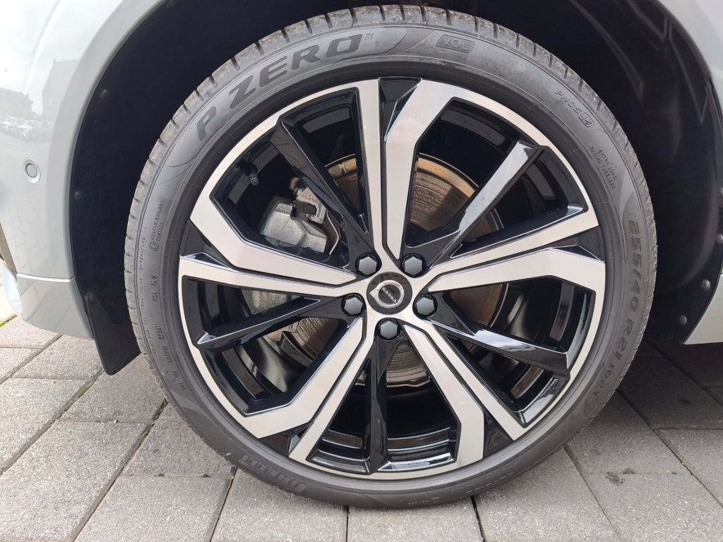 Volvo XC60 2025