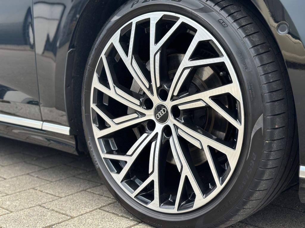 Audi A8 2021