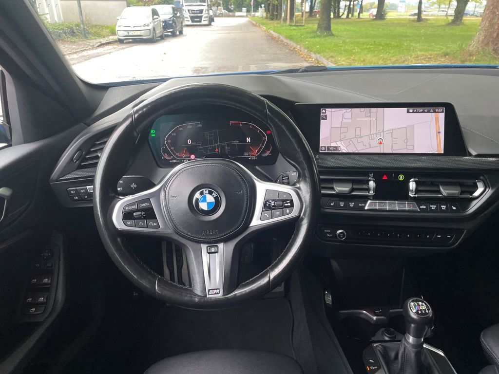 BMW 118 2022