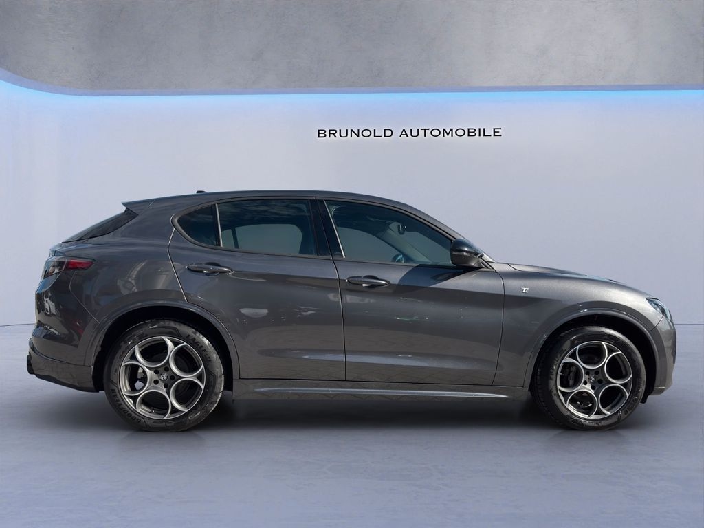Alfa Romeo Stelvio 2023
