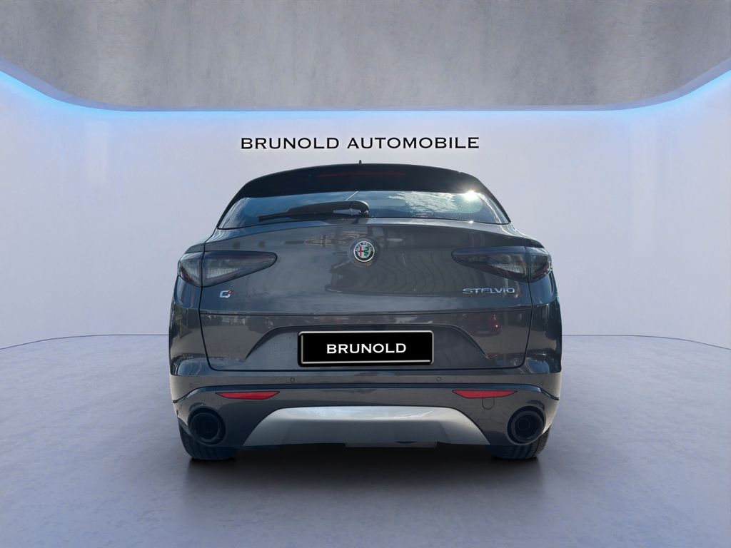 Alfa Romeo Stelvio 2023