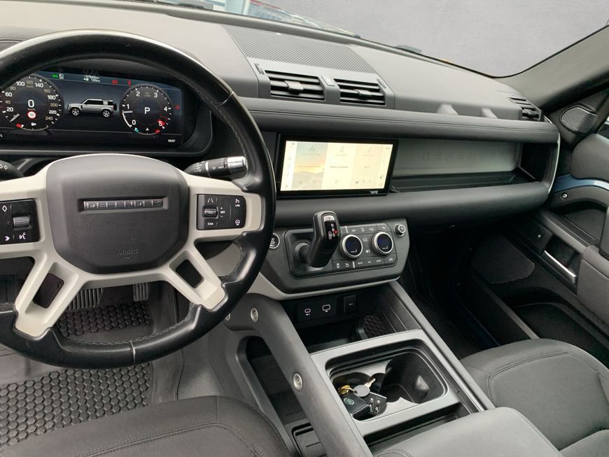 Land Rover Defender 2021