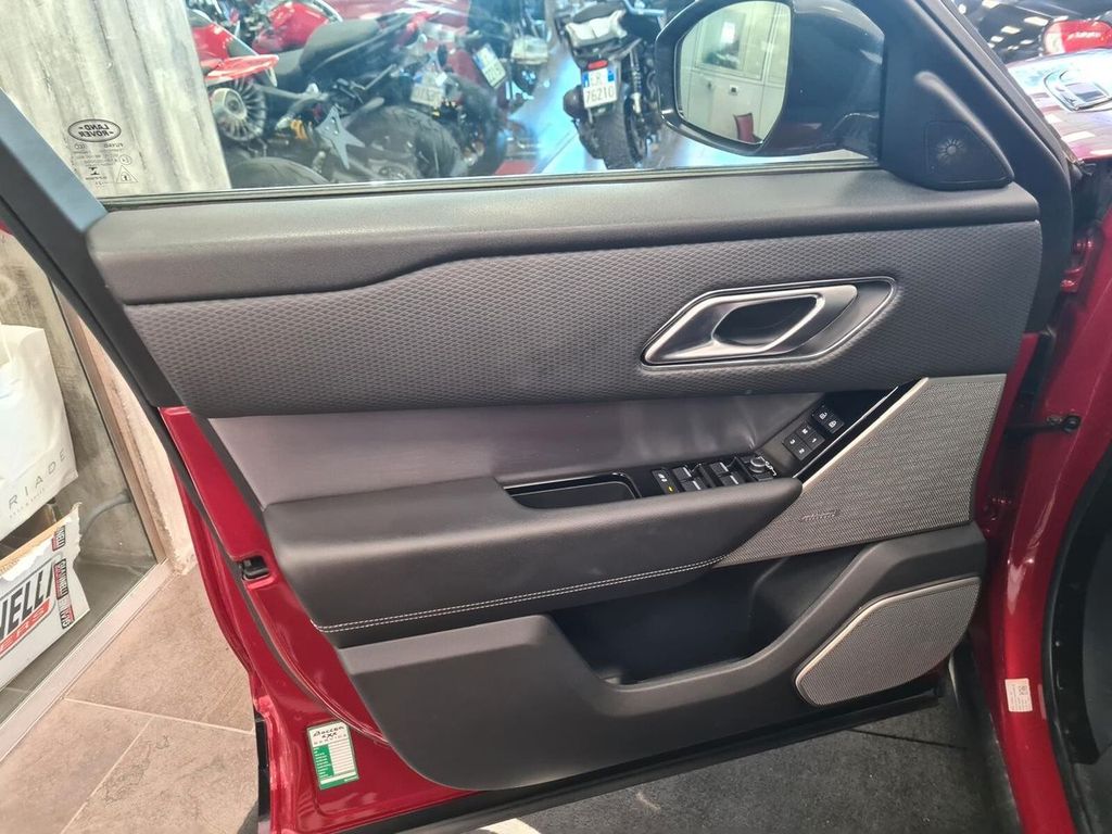 Land Rover Range Rover Velar 2021