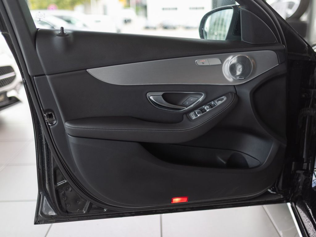 Mercedes-Benz C 300 2019