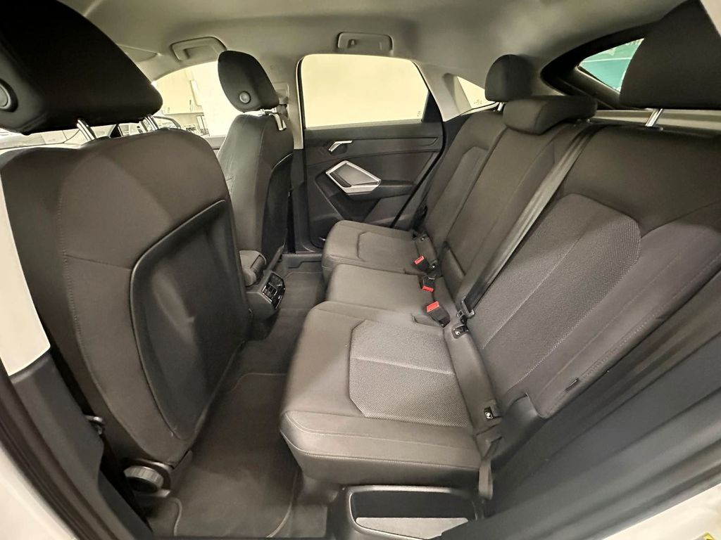 Audi Q3 2021