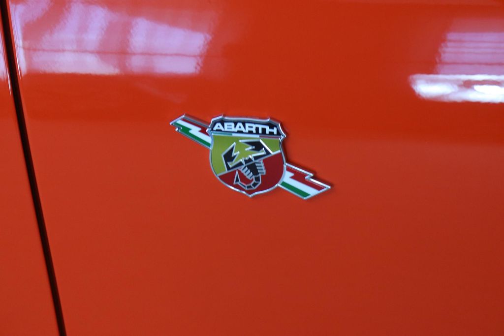 Abarth 595 2023