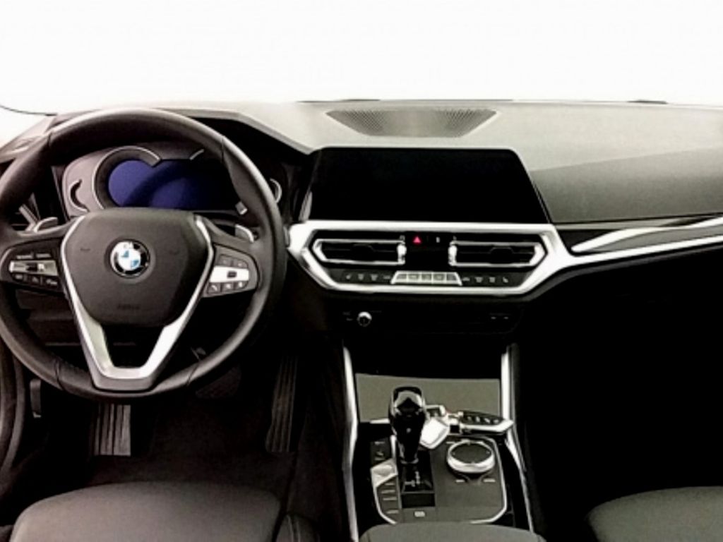 BMW 318 2020