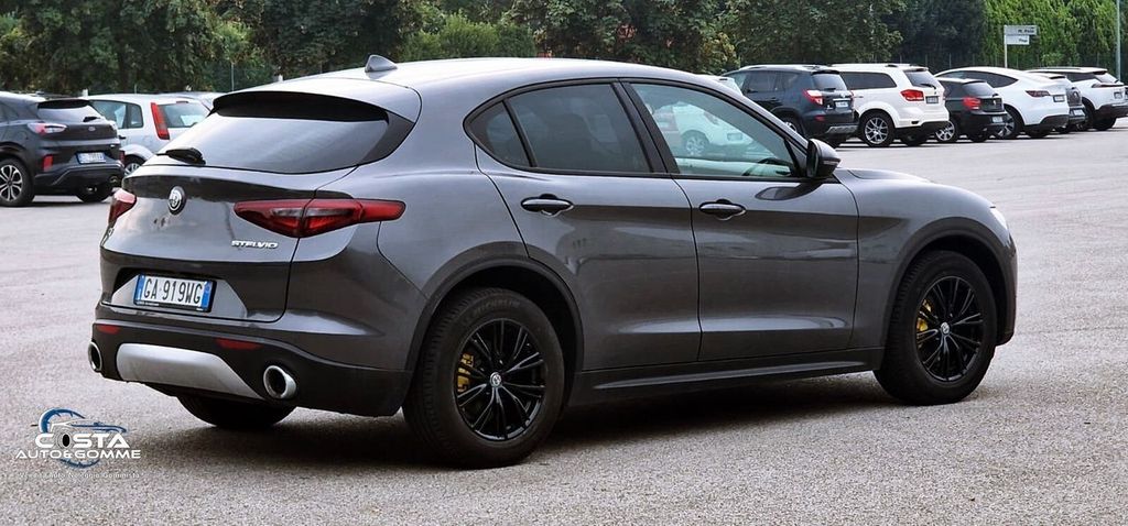 Alfa Romeo Stelvio 2020
