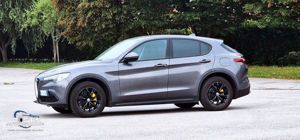 Alfa Romeo Stelvio 2020