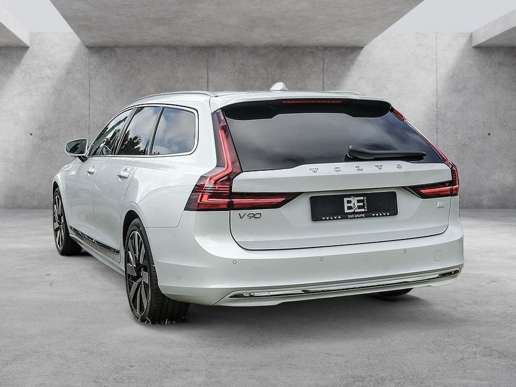 Volvo V90 2024