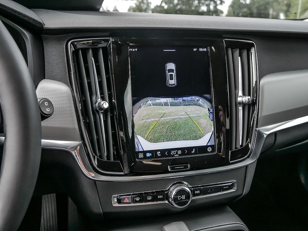 Volvo V90 2024