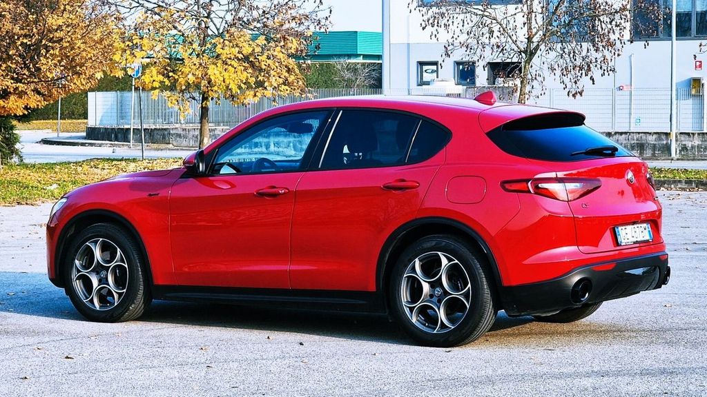 Alfa Romeo Stelvio 2021