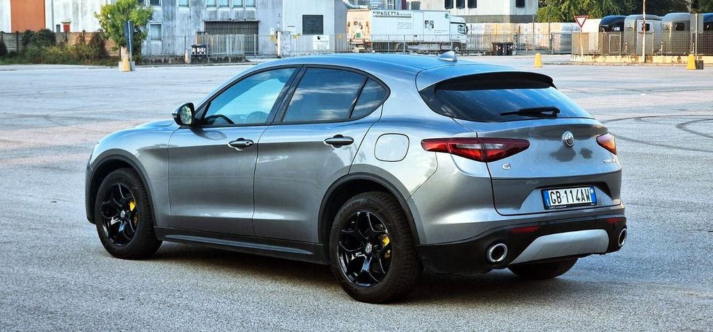 Alfa Romeo Stelvio 2020