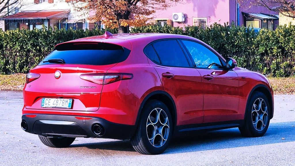 Alfa Romeo Stelvio 2021