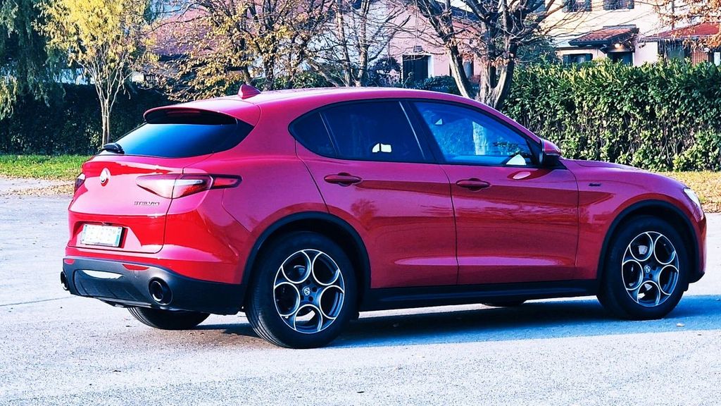 Alfa Romeo Stelvio 2021