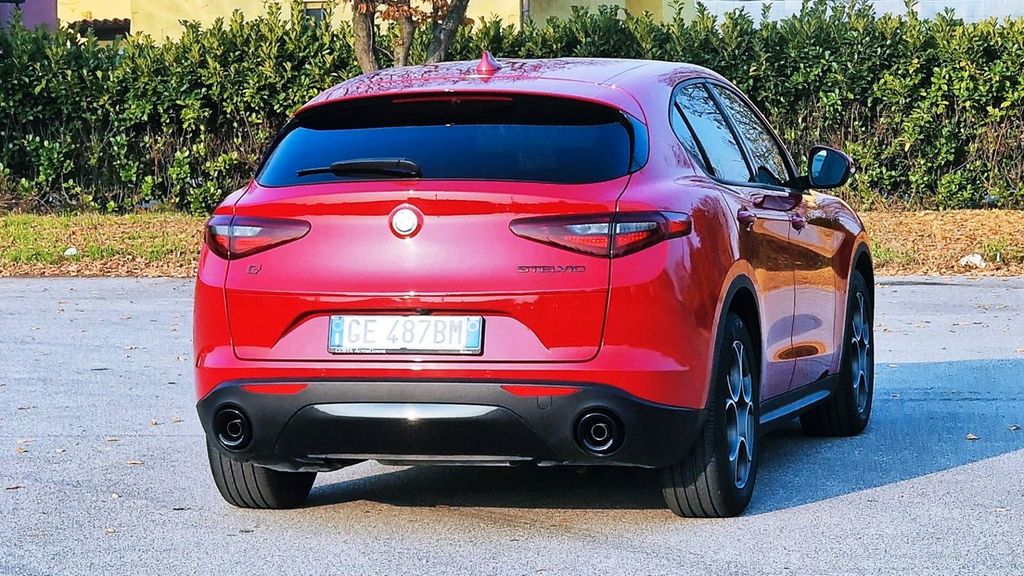 Alfa Romeo Stelvio 2021