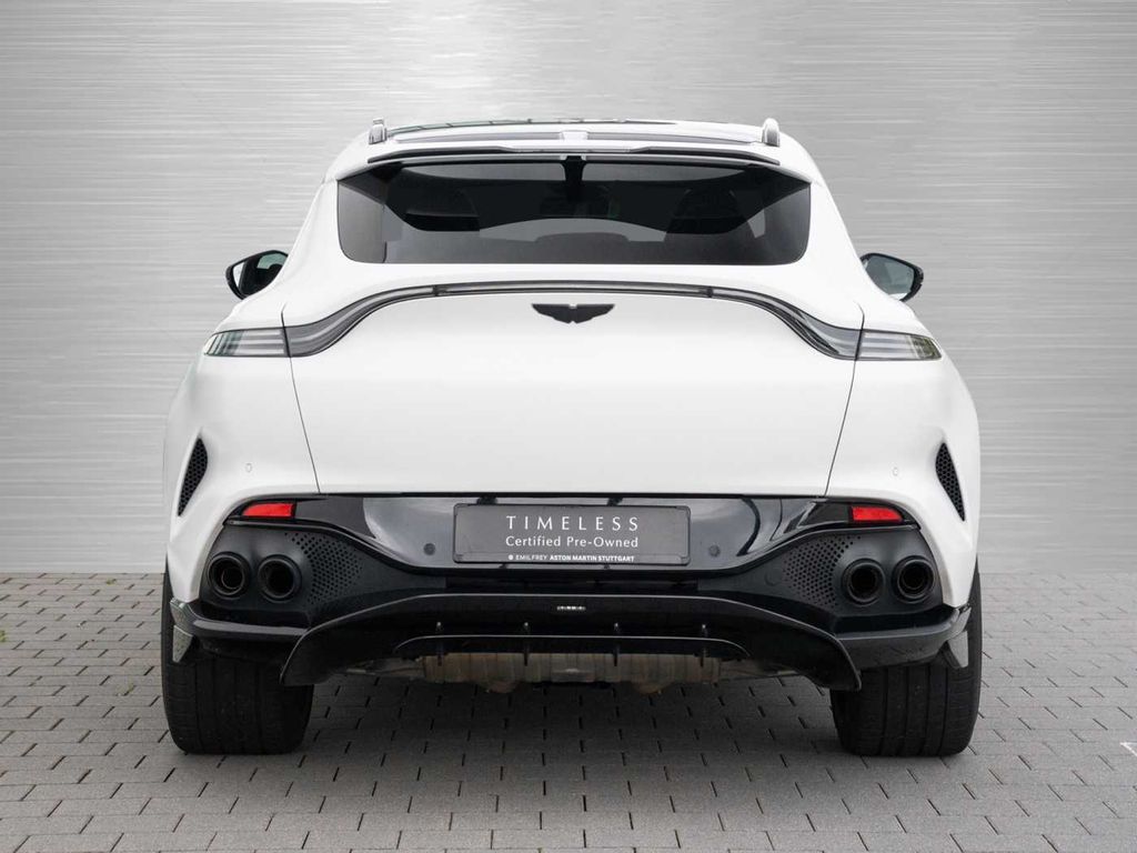Aston Martin DBX 2023