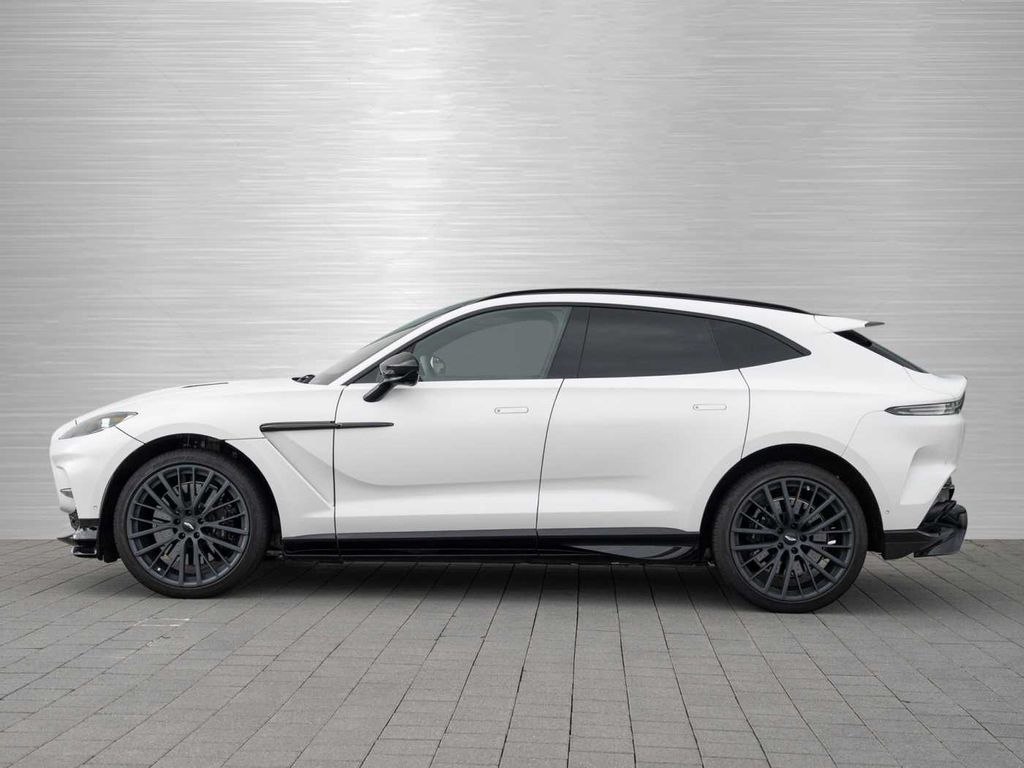 Aston Martin DBX 2023
