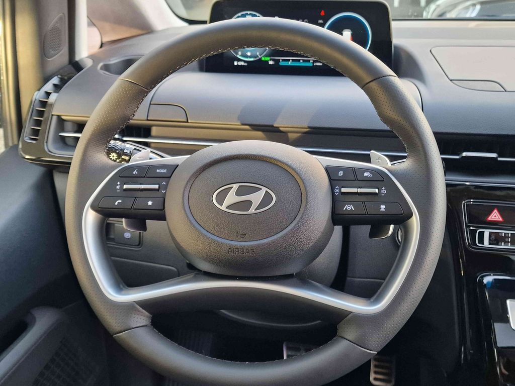 Hyundai STARIA 2025