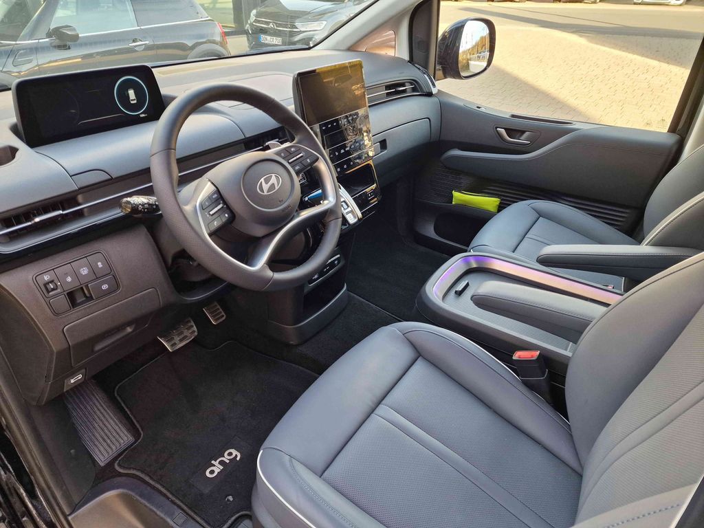 Hyundai STARIA 2025