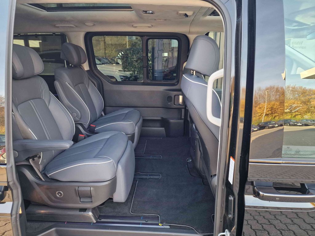 Hyundai STARIA 2025