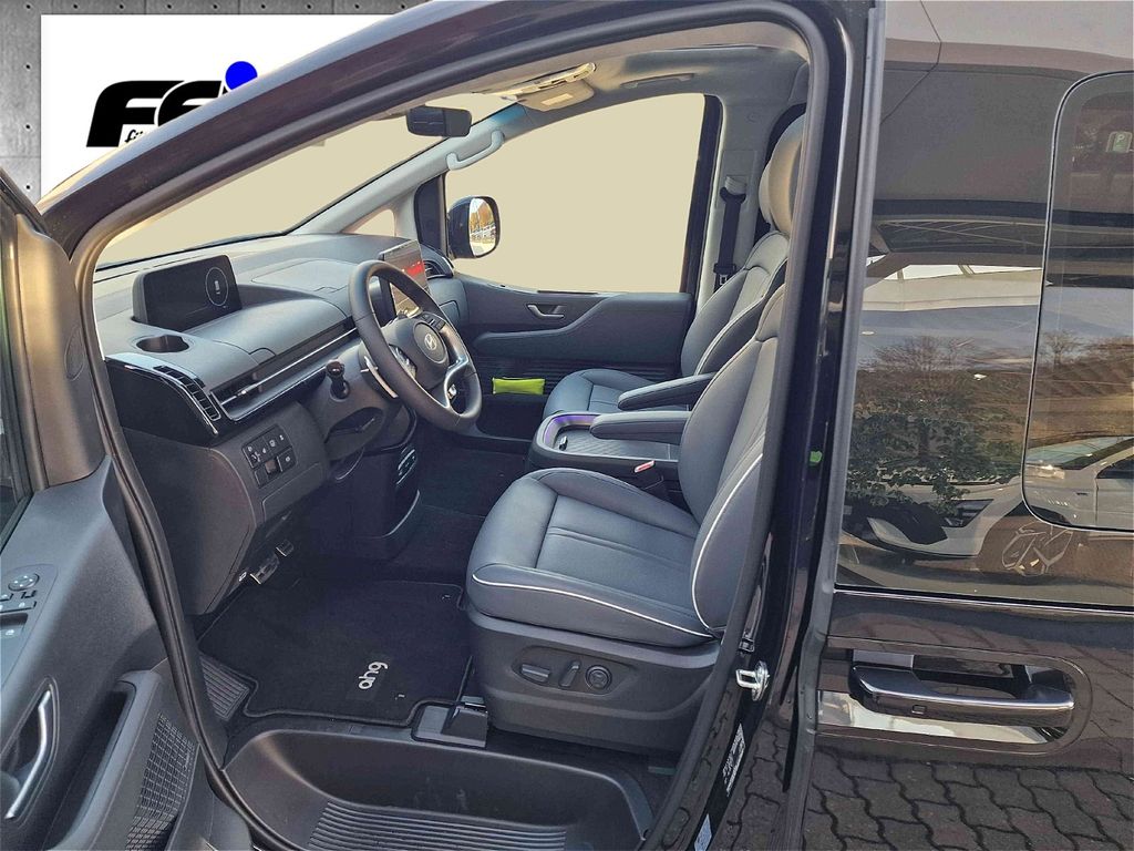 Hyundai STARIA 2025