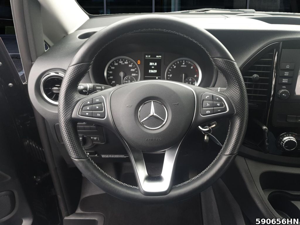 Mercedes-Benz V 220 2024