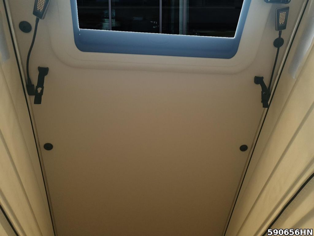 Mercedes-Benz V 220 2024