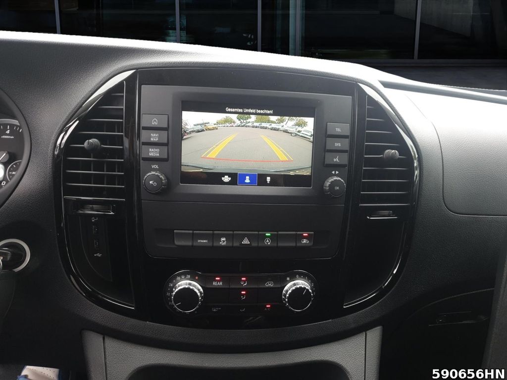 Mercedes-Benz V 220 2024