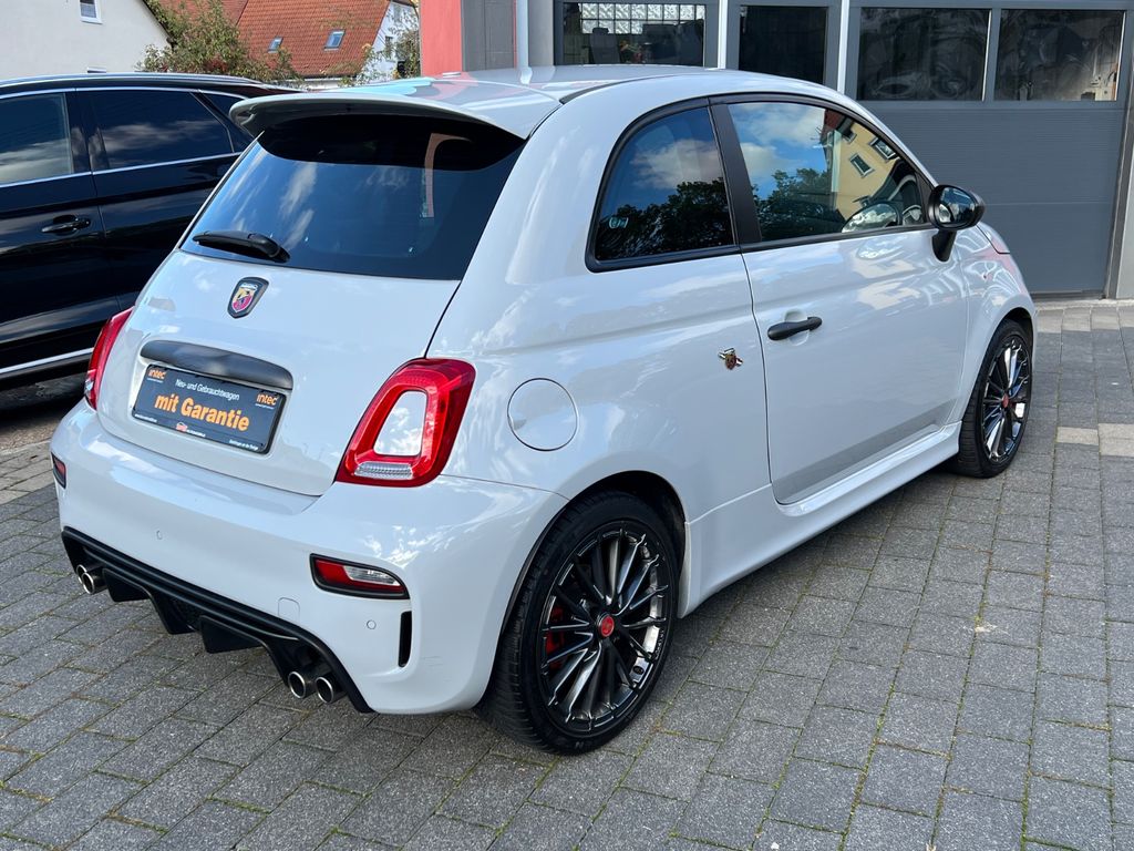 Abarth 695 2022