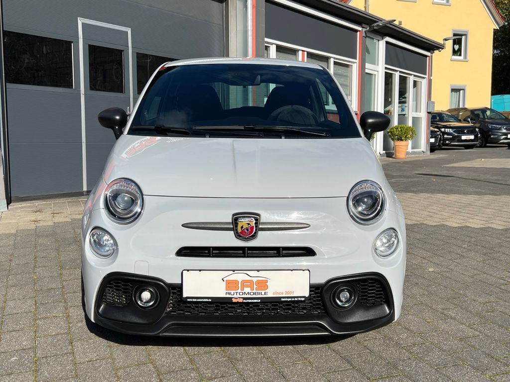 Abarth 695 2022