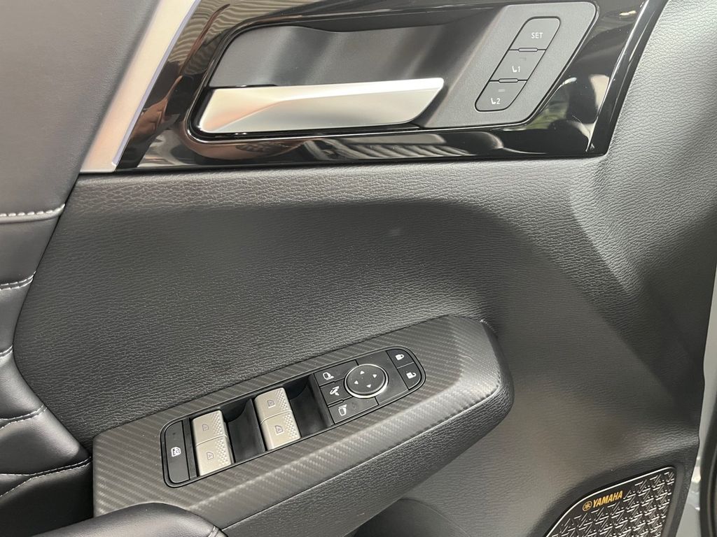 Mitsubishi Outlander 2025