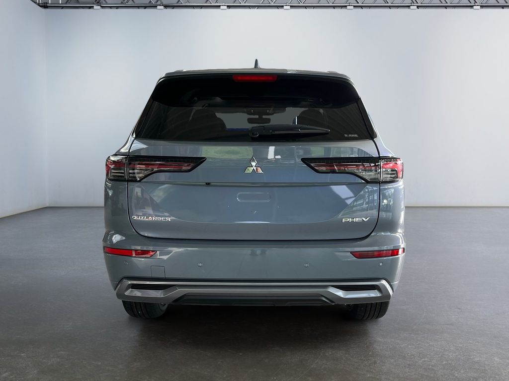 Mitsubishi Outlander 2025