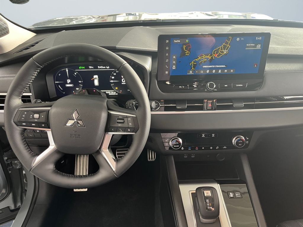 Mitsubishi Outlander 2025