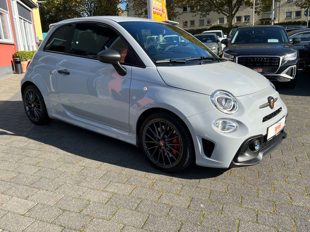 Abarth 695 2022