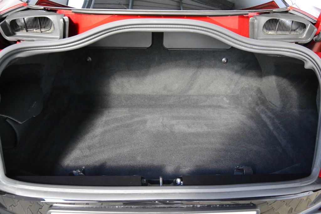 Aston Martin DB11 2022