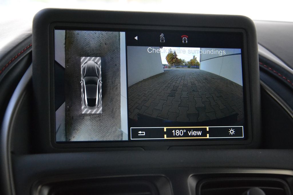 Aston Martin DB11 2022