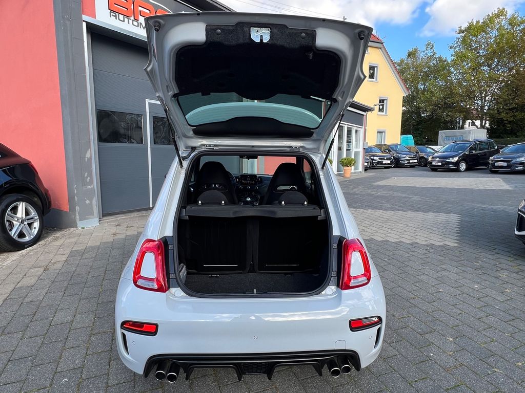 Abarth 695 2022