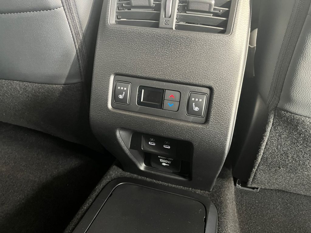 Mitsubishi Outlander 2025