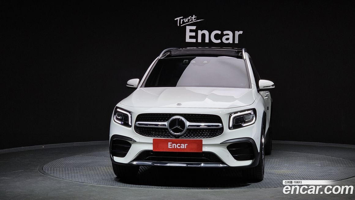 Mercedes-Benz GLB-Class 2023