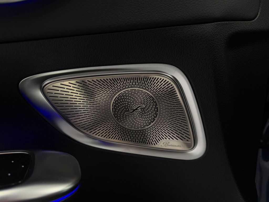 Mercedes-Benz C 300 2024