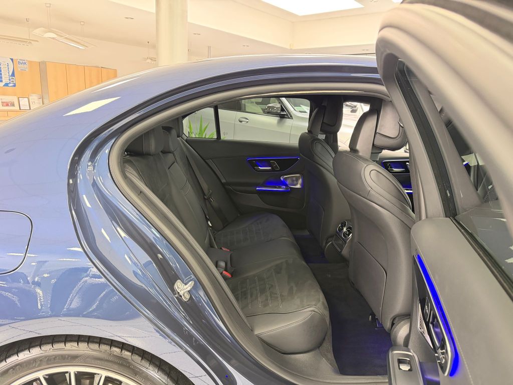 Mercedes-Benz C 300 2024